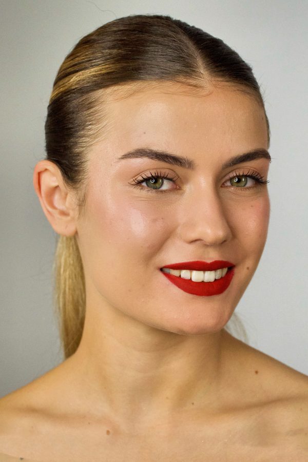 maquillaje-labios-rojos-mate-600x900